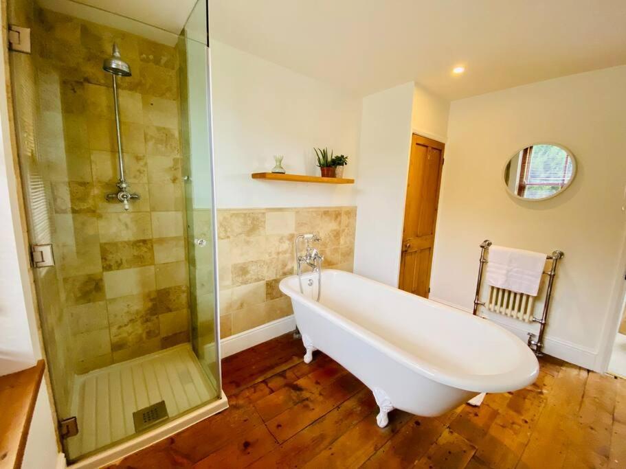 Cotswold Home Over 4 Floors - Perfect For Families Friends Contractors Chipping Norton Exterior photo