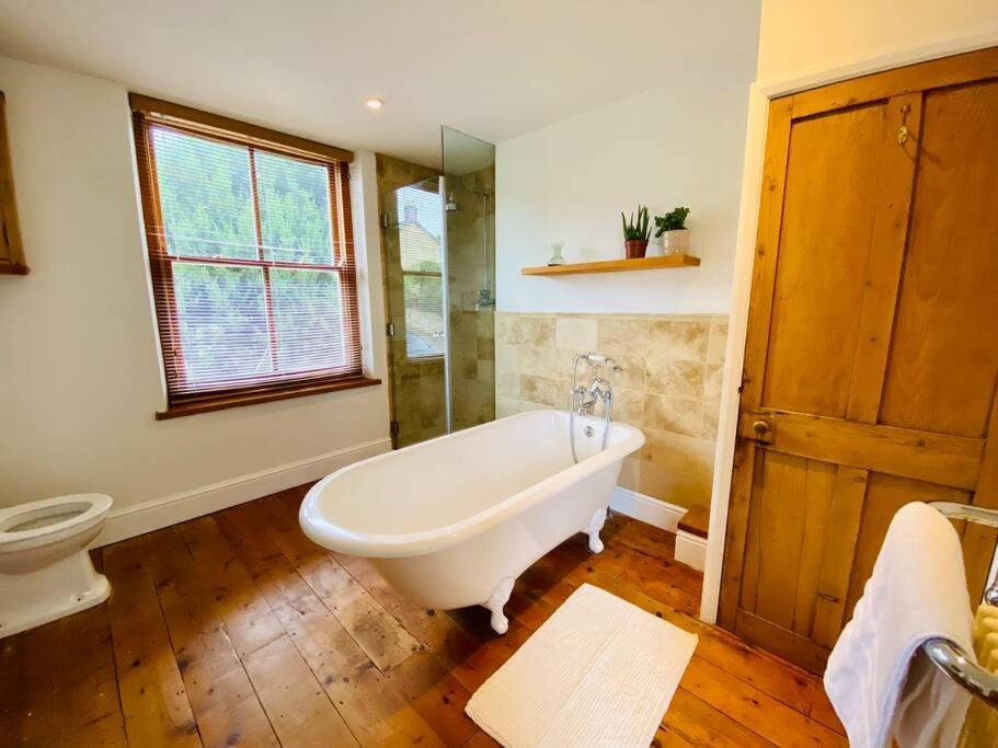 Cotswold Home Over 4 Floors - Perfect For Families Friends Contractors Chipping Norton Exterior photo